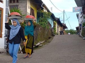 Uniknya Tradisi Ngejot di Kampung Pegayaman Sambut Idul Fitri