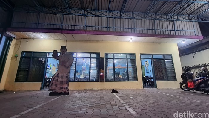 Warung Cingure Asmuni
