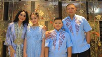 Di sana mereka juga bersama dengan keluarga Krisdayanti. Foto: Instagram