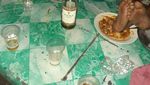 10 Momen Kocak Netizen Makan Bareng Bikin Salfok!