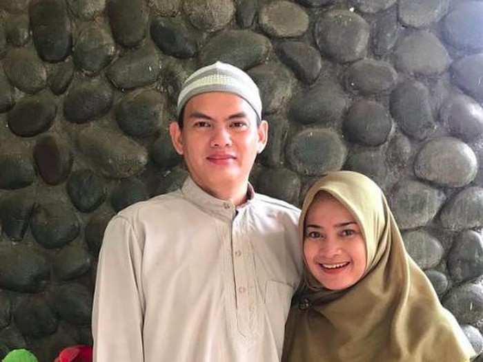 Gaya Lebaran Selebriti