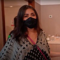 Kamar rumah sakitnya pun dilengkapi dengan fasilitas berupa dapur mini. Terdapat alat pemanas air, microwave, dan sterilizer. Foto: YouTube/Jessica Iskandar