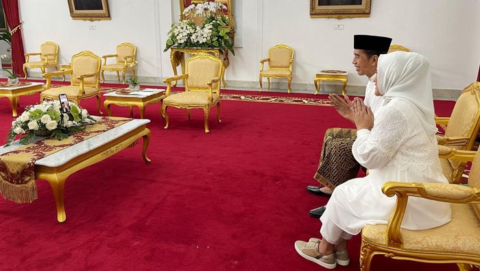 Jokowi dan Maruf Amin saling video call usai salat Idul Fitri