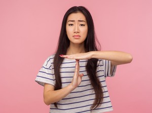 Terusik Pertanyaan Kapan Nikah di Momen Silaturahmi? Ini Saran Psikolog