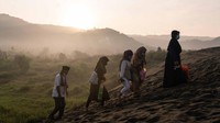 Kantor Kementerian Agama (kemenag) Kabupaten Bantul melarang takbir keliling saat malam lebaran. Namun untuk salat Id berjamaah, Kemenag Bantul memberi lampu hijau khususnya di gumuk pasir Parangtritis, Kapanewon Kretek, Kabupaten Bantul.