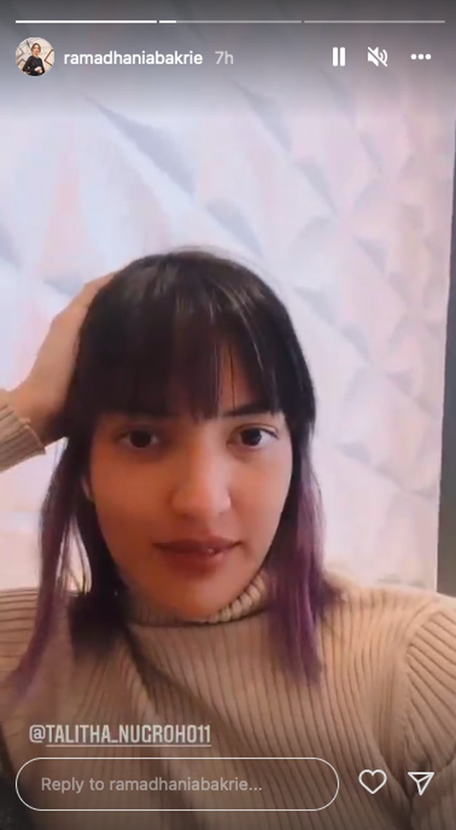 Lewat unggahan tersebut, ia juga mengutarakan bahwa kasus yang menimpanya beberapa waktu lalu memberinya pelajaran hidup yang berharga. Apapun yang terjadi dalam hidup kita,semua atas seizin Allah. Alhamdulillah, hikmah dari kejadian yang saya dan suami alami sudah kami temukan dan rasakan. InsyaAllah ke depannya kami bisa menjadi pribadi yang lebih baik lagi, tulis artis 32 tahun itu. (Foto: Instagram/@ramadhaniabakrie)