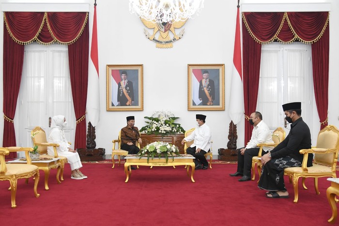 Lukas - Biro Pers Sekretariat Presiden Potret Silaturahmi Keluarga Jokowi dan Prabowo Ditemani Didit