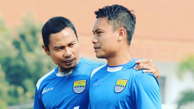 M Ridwan (kiri).