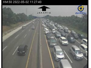 Titik-titik Macet di Tol Jakarta Arah Cikampek di Hari Pertama Lebaran