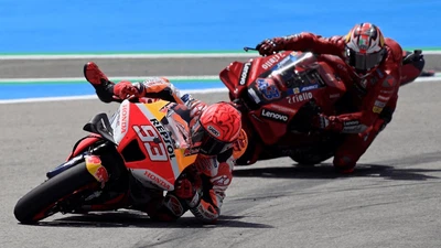 Foto: Jurus Sikut Sakti Marc Marquez Muncul Lagi!
