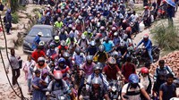 Pemudik yang menggunakan sepeda motor pun tidak kalah padatnya.