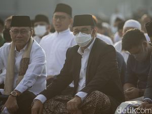 Suasana JIS Digunakan Perdana untuk Salat Id, Dihadiri Anies-Zulhas