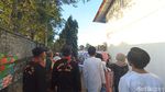 Penuh Toleransi, Salat Idul Fitri di Bali Dijaga Pecalang