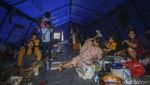 Potret Lebaran di Tenda Pengungsian Korban Kebakaran Pasar Gembrong