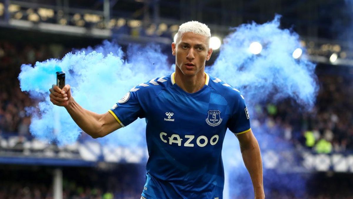 Momen Richarlison Lempar Petasan Biru Usai Jebol Gawang Chelsea