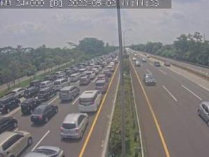Hari Pertama Lebaran, Tol Sekitar Jakarta Macet di Berbagai Titik
