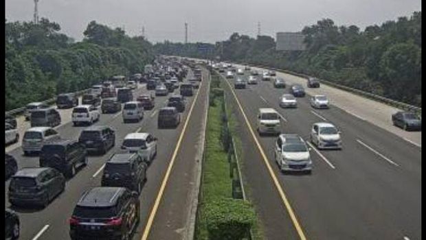 Screenshot CCTV Tol Jagorawi pada 2 Mei 2022 (dok. Aplikasi Travoy)