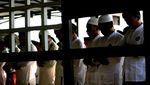Semarak Salat Idul Fitri di Berbagai Daerah