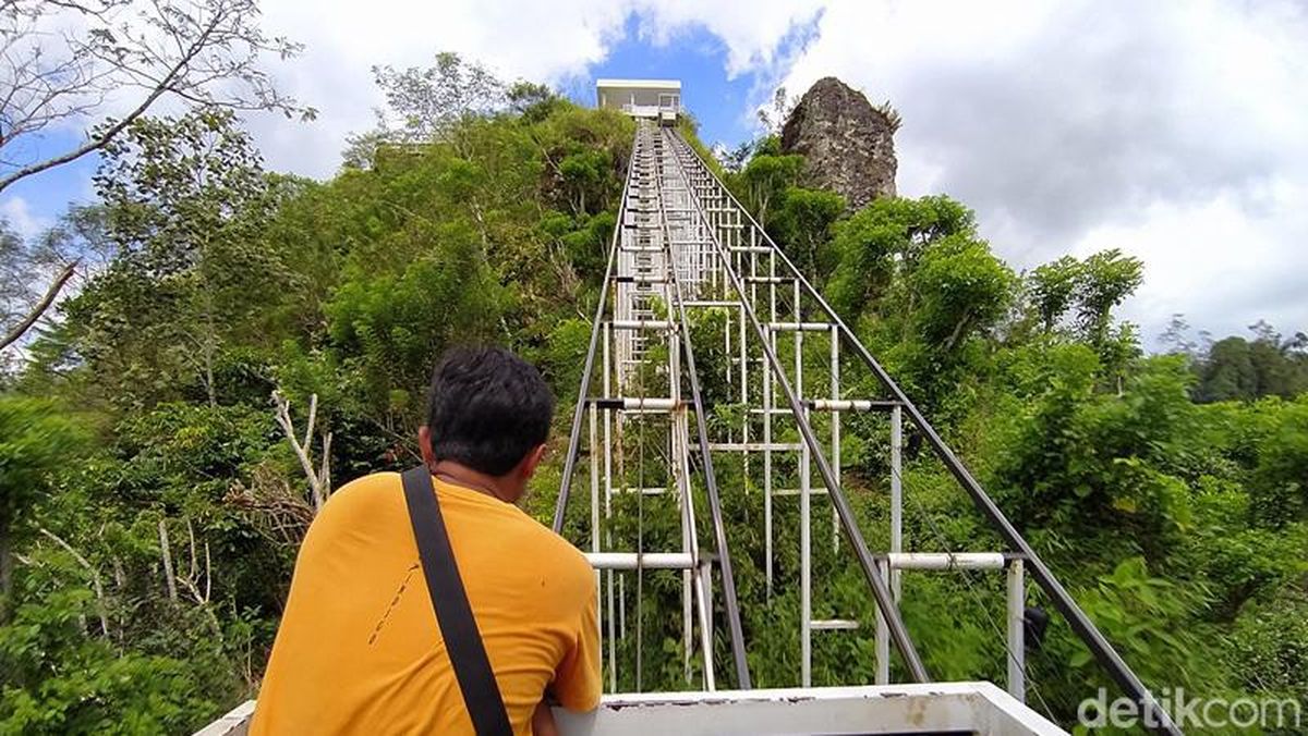 Tumpeng Menoreh Jogja: Jam Buka, Harga Tiket, dan Daya Tariknya Tumpeng Menoreh Jogja: Jam Buka, Harga Tiket, dan Daya Tariknya
