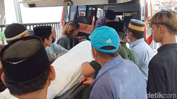 Staf mantan Wakil Presiden RI ke-10 dan ke-12  Jusuf Kalla (JK), Muhammad Darwis meninggal dunia saat salat Idul Fitri pagi tadi di Makassar (detikSulsel/Muh Ishak Agus)