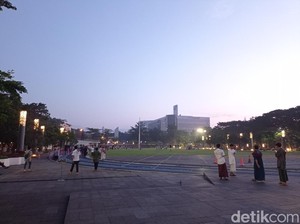 Suasana Jelang Salat Idul Fitri di Lapangan Gasibu Bandung