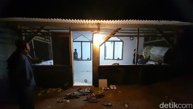 Suasana malam Idul Fitri di Dusun Ciseda.