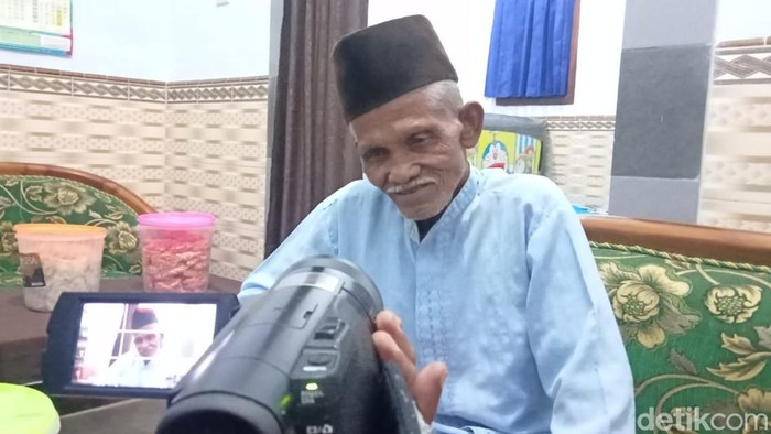 Tokoh agama jemaah Aboge Kyai Buri Bariyah