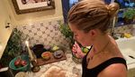 Amber Heard Hobi Masak, Ini 10 Aksinya di Dapur