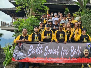 Bamsoet dan IMI Bagikan Paket Sembako ke Warga di Bali