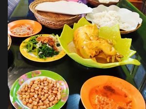 Merasakan Sensasi Pedas Ayam Betutu Gilimanuk, Pas Pakai Sambal Matah