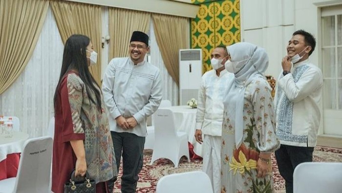 Momen Lebaran Bobby Nasution dan Edy Rahmayadi.