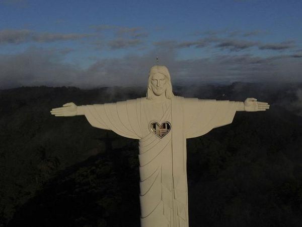Brasil Bangun Patung Kristus Baru yang Lebih Tinggi dan Megah