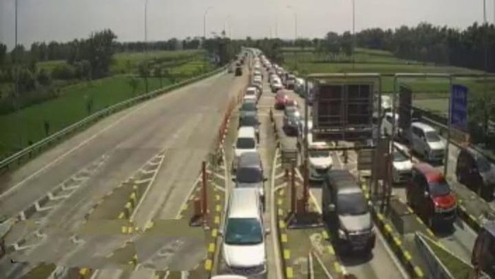 Dua GT Astra Tol Jomo Ditutup Sementara Imbas Macet di Jalan Arteri
