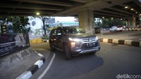 Mitsubishi Pajero Sport Dakar hadir dengan mesin yang lebih kecil dibandingkan Pajero Sport non Dakar. Mesinnya adalah mesin diesel 2.4L MIVEC dengan kode 4N15.