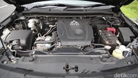 Di atas kertas, mesin Pajero Sport Dakar ini diklaim mampu mengeluarkan tenaga sebesar 181 PS di 3.500 RPM dan torsi sebesar 430 Nm di 2.500 RPM.