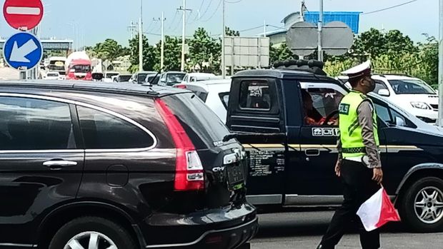 jalur selatan Probolinggo menuju Lumajang macet parah