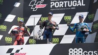 Pada April 2021, Joan Mir mempersembahkan podium pertama Suzuki di MotoGP 2021 lewat finis ketiga dalam MotoGP Portugal. Foto: Getty Images/Mirco Lazzari gp