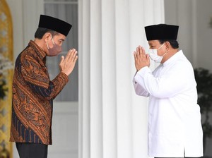Momen-momen Kebersamaan Jokowi-Prabowo yang Kian Mesra