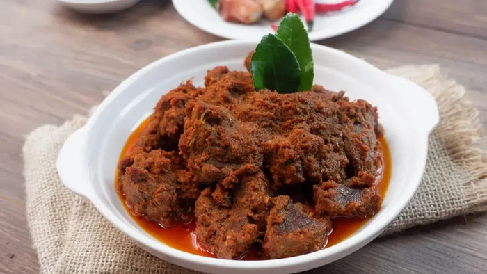 Kocak! Penyanyi Ini Cari Rendang Sapi 4 Kg yang Hilang Karena Salah Masuk Mobil
