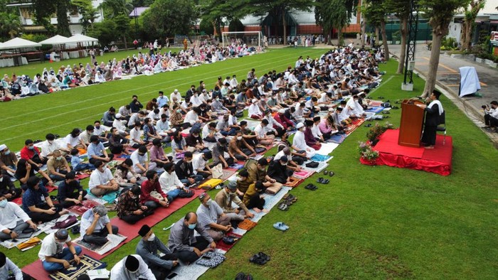 Masyarakat muslim Indonesia di Bangkok melaksanakan Salat Id di KBRI Bangkok