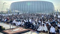 Momentum lebaran Idul Fitri 1443 H yang jatuh pada Senin (2/5) kemarin dimanfaatkan oleh beberapa elit partai politik di Indonesia untuk berbagi bersama dengan keluarga.