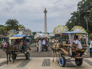 Monas Masih Tutup, Warga Tetap Antusias Libur Lebaran di Sekitarnya