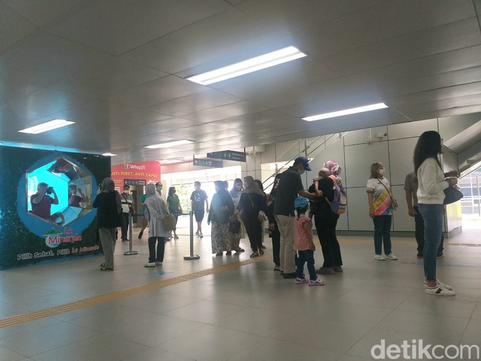 MRT Jakarta di hari kedua Lebaran 2022