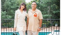 Pasangan tersebut merayakan Idul Fitri di California. (Foto: dok. Instagram Nia Ramadhani)