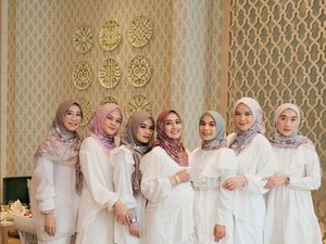 5 Inspirasi Padu Padan Baju Putih dan Hijab untuk Silaturahmi Lebaran