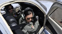 Saat itu, mereka mengikuti seleksi bersama 35 prajurit TNI AL yang mendapat perintah yang sama, dan yang diterima hanya sembilan dan mereka berempat di antaranya yang lolos seleksi mengikuti pendidikan penerbang Angkatan Laut.