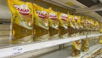 Untuk di Indomaret, minyak goreng bermerek kemasan 1 liter dibanderol berkisar Rp24 ribuan hingga Rp26 ribuan.
