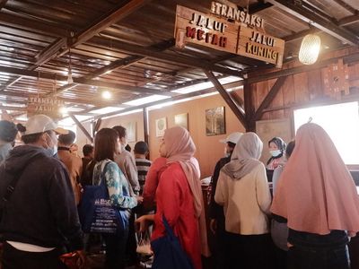 Situ Gunung Diserbu Ribuan Wisatawan Saat Libur Lebaran