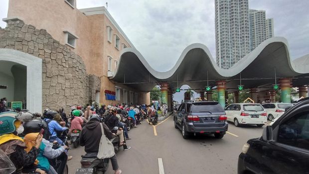 Situasi di depan Pinru Masuk Ancol, Selasa (3/5/2022) siang.