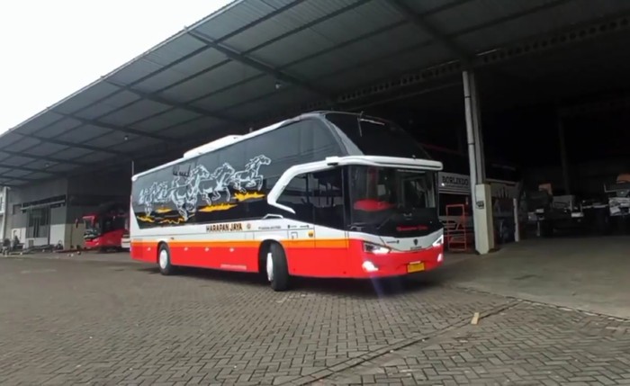 Sleeper bus baru PO Harapan Jaya